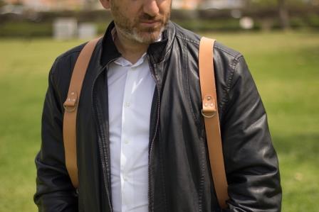 רצועה מקצועית ל 2 או 3 מצלמות בצבע בז'